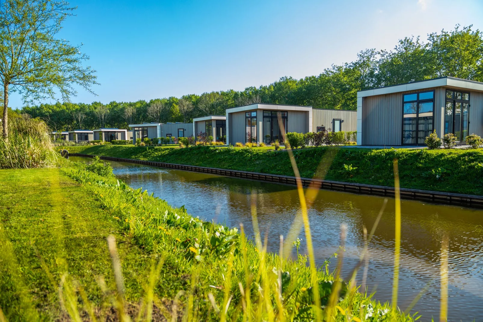 Resort Buitenhuizen 6-Gebiete Sommer 1 km