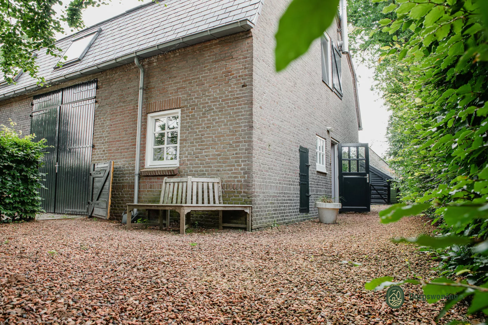 Dorpswoning Op Niveau-Exterior summer