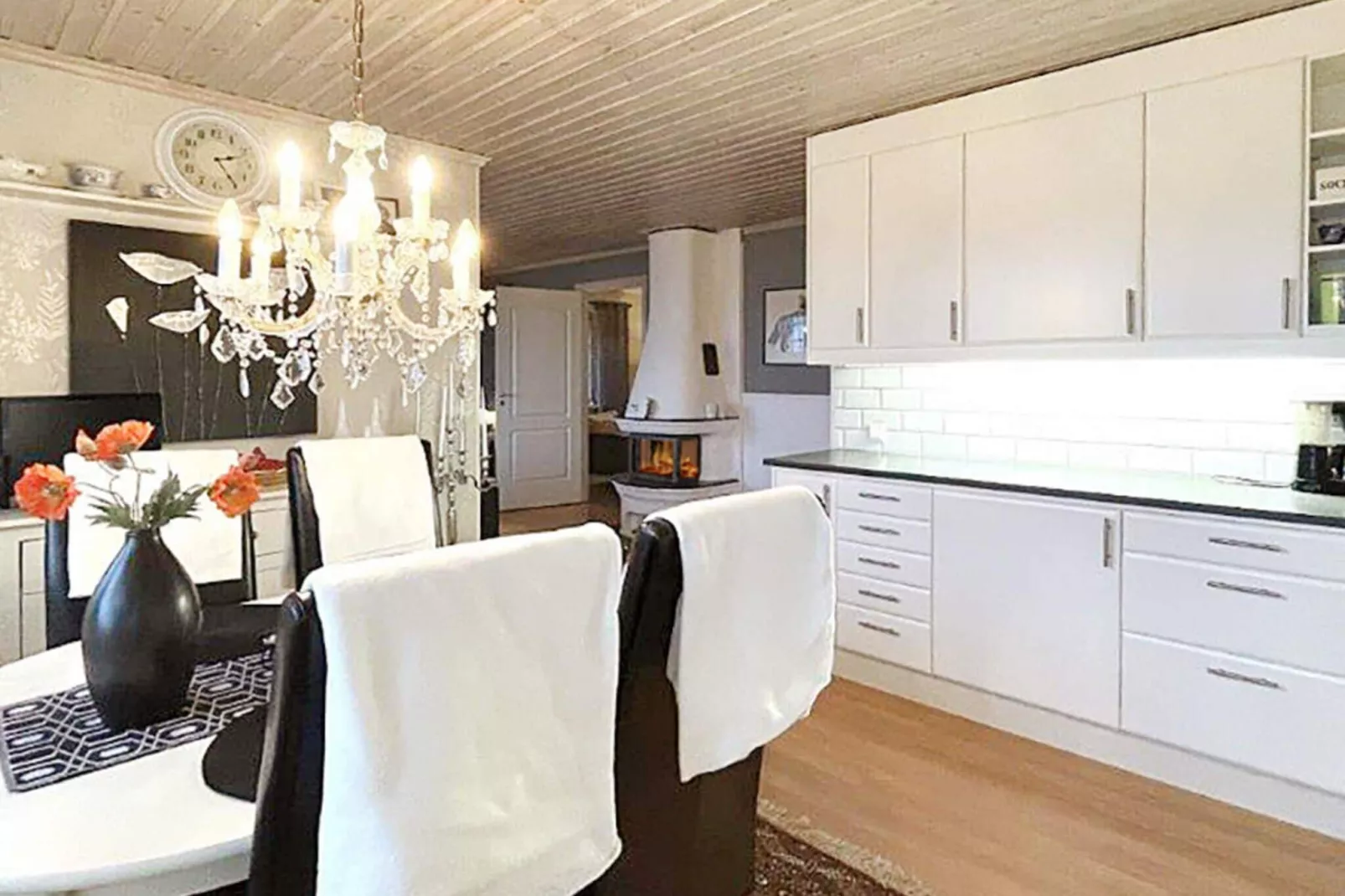 4 person holiday home in SÖDERKÖPING-Indoor