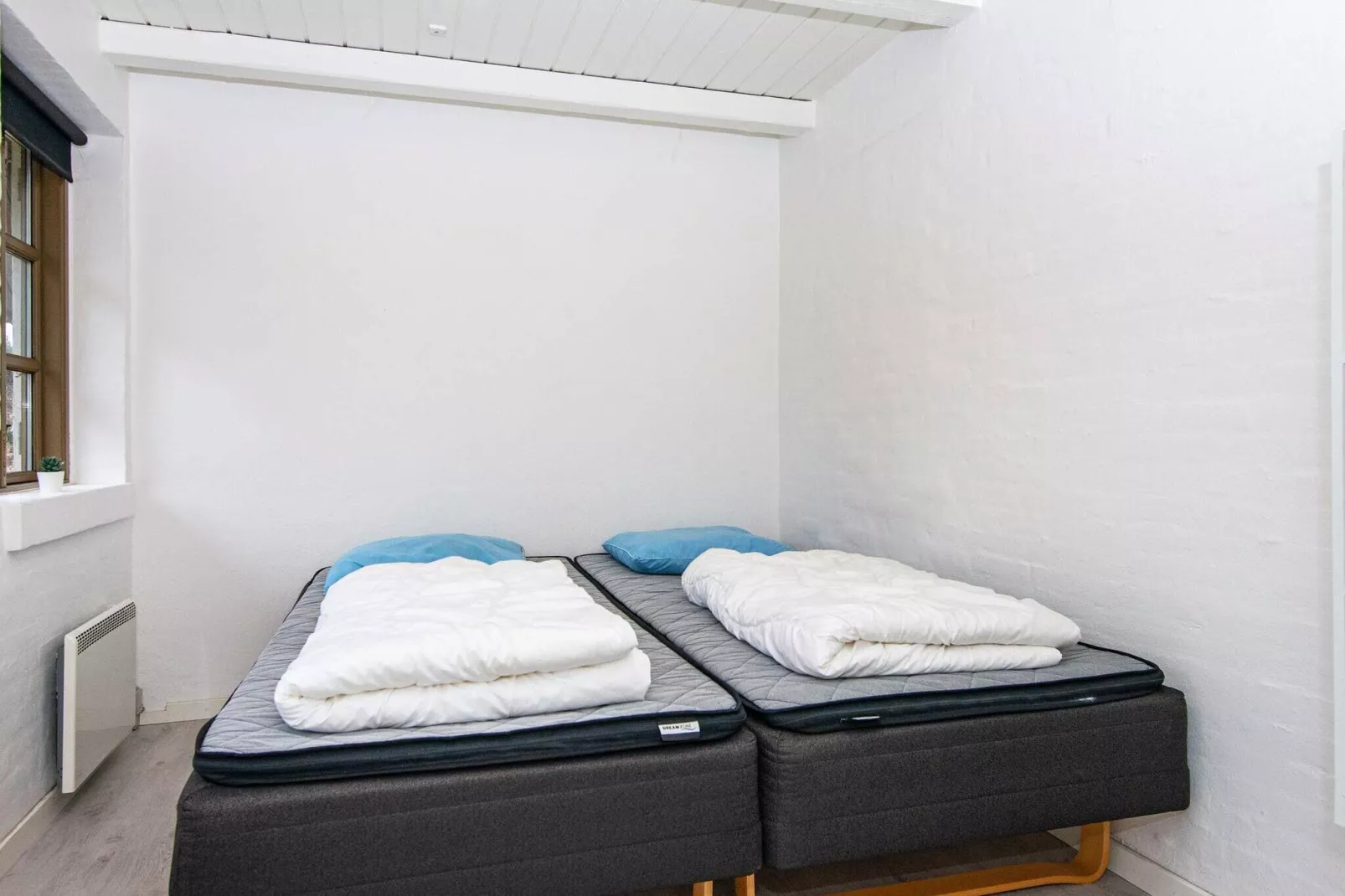 12 person holiday home in Henne-Indoor