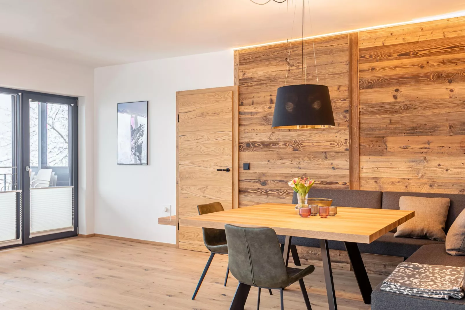 Hideaway Dachstein West 3-Dining room
