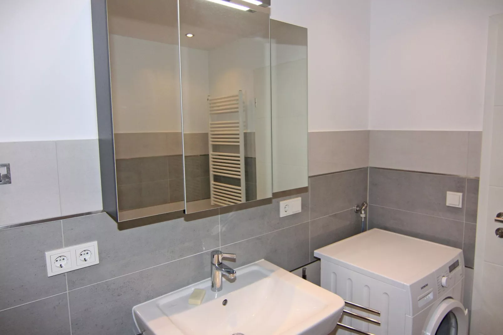 FeWo Sturmeck 67 qm Typ P5 1 OG-Bathroom