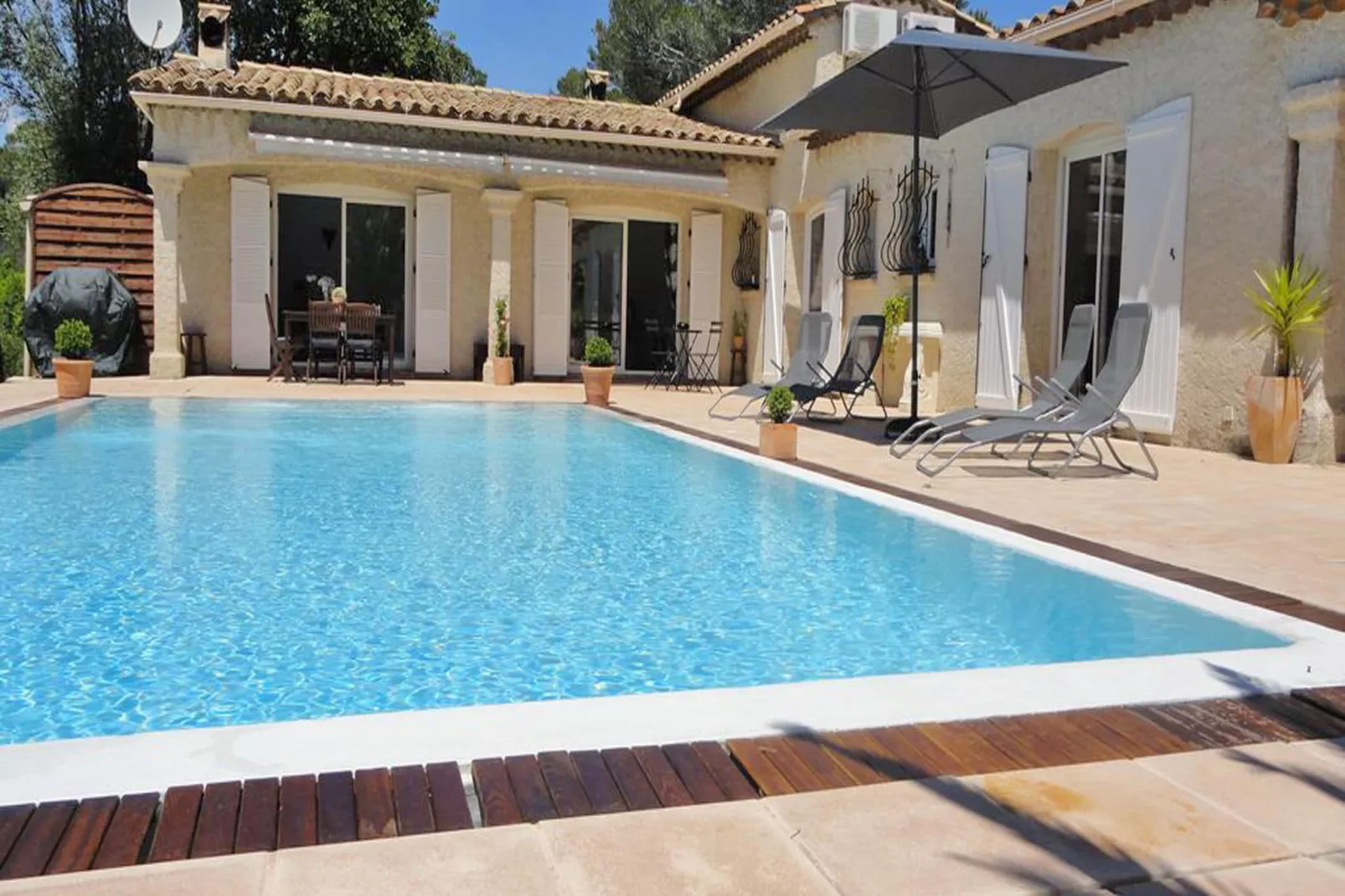 Villa Suvieres-Schwimmbad