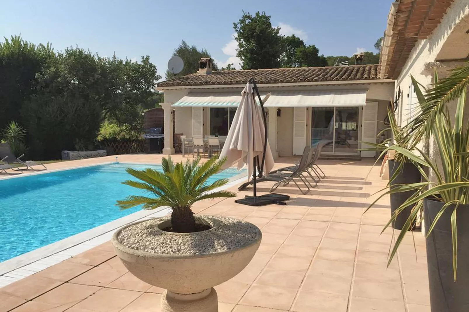 Villa Suvieres-Schwimmbad