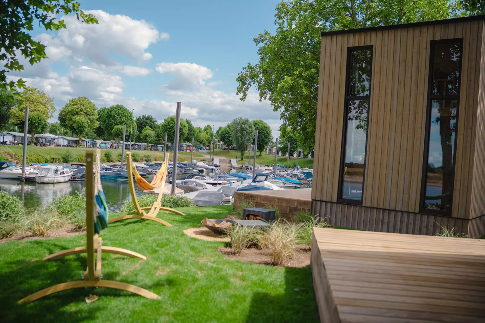 MarinaPark Bad Nederrijn 4-Gardens summer
