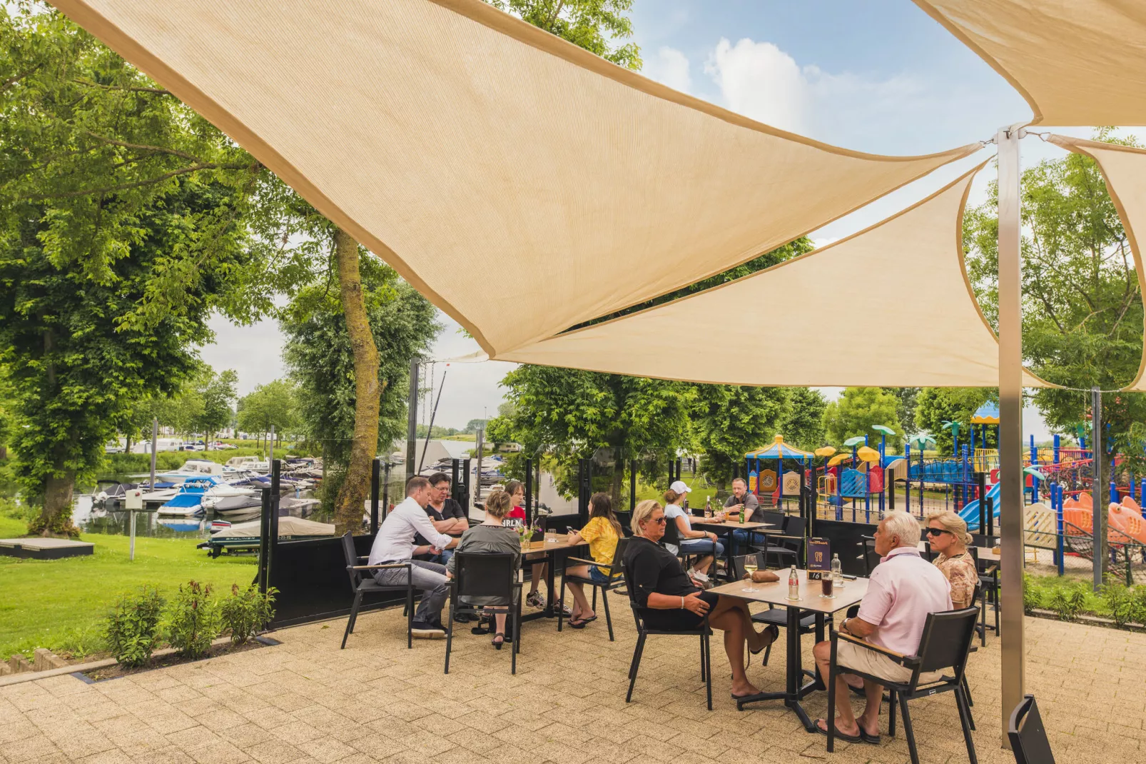 MarinaPark Bad Nederrijn 4-Areas summer 1km