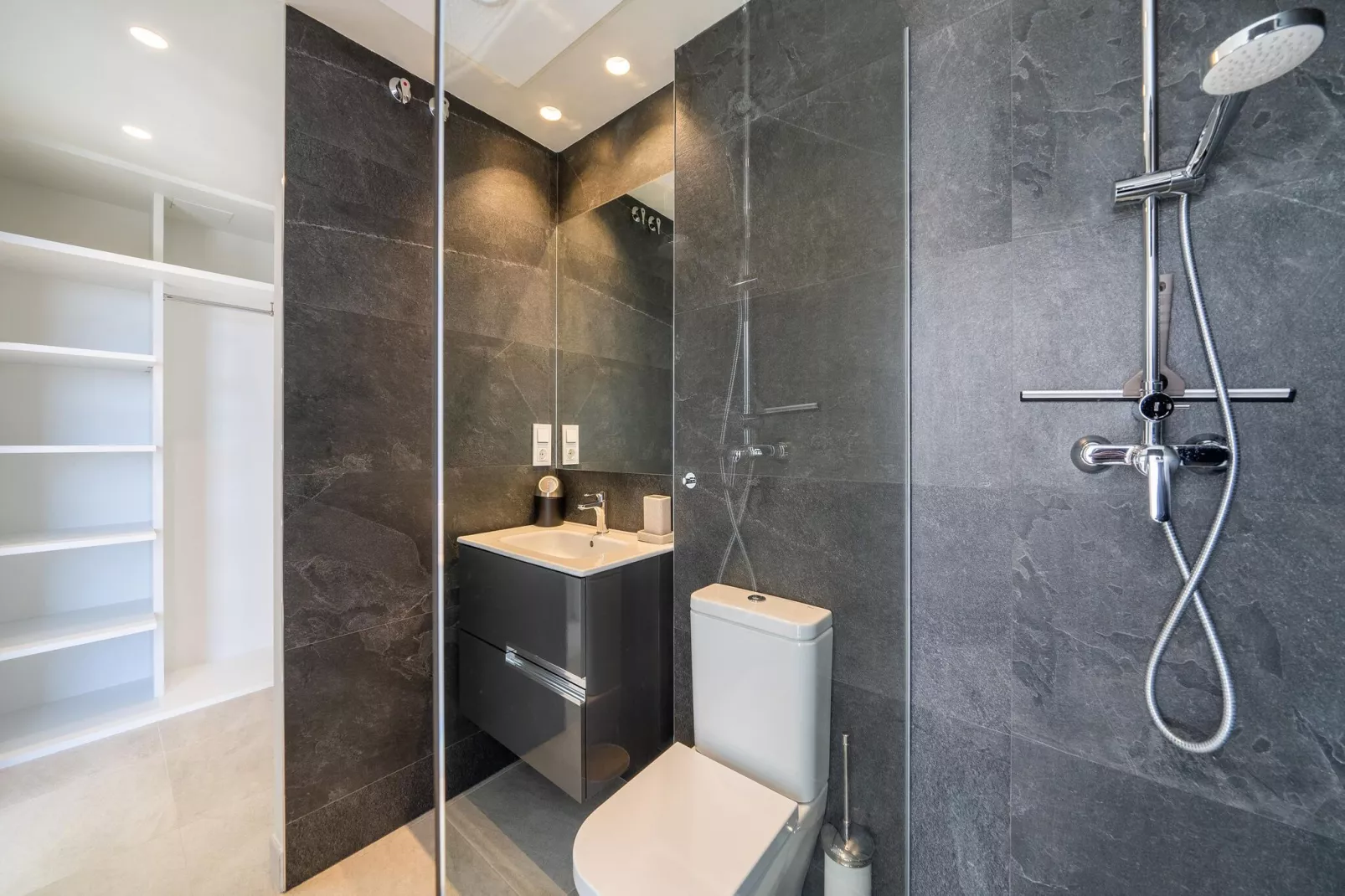 Villa Candy-Bathroom