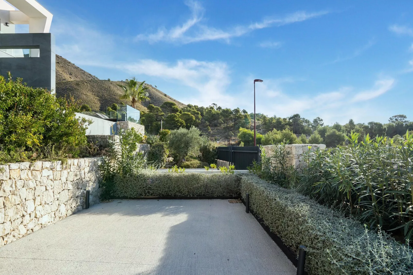 Villa Candy-Gardens summer