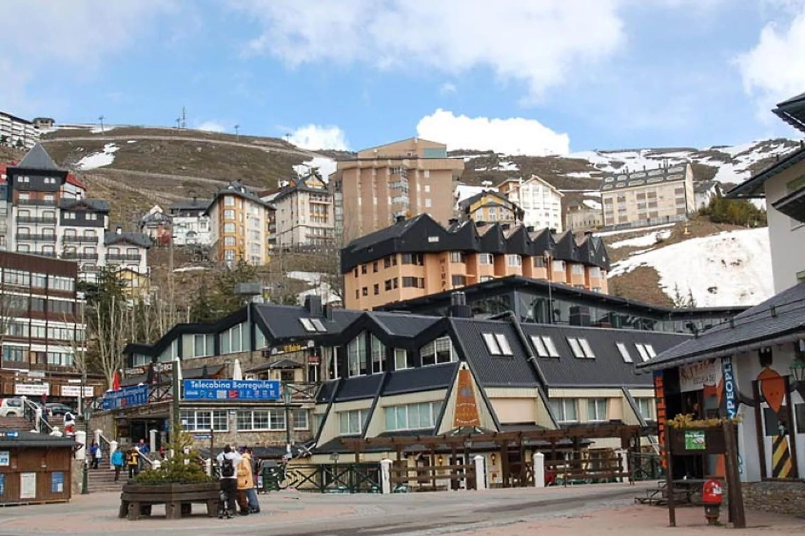 Apartamentos Sierra Nevada-Gebiete Sommer 1 km