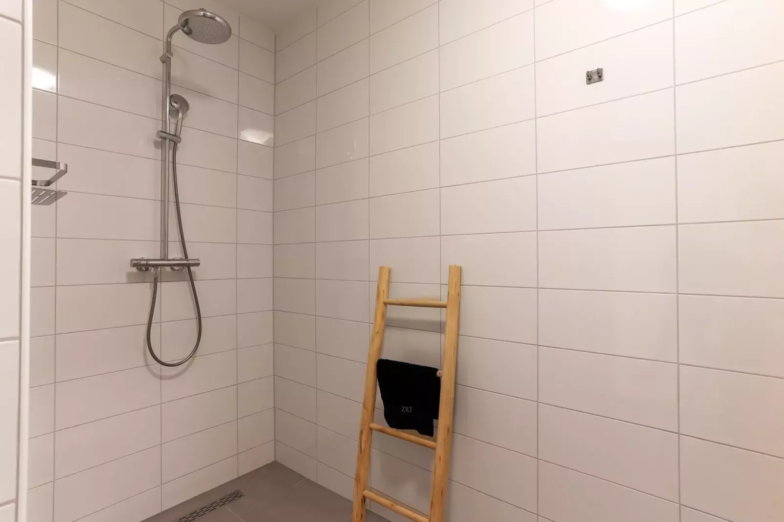 Uithaven 2b-Bathroom