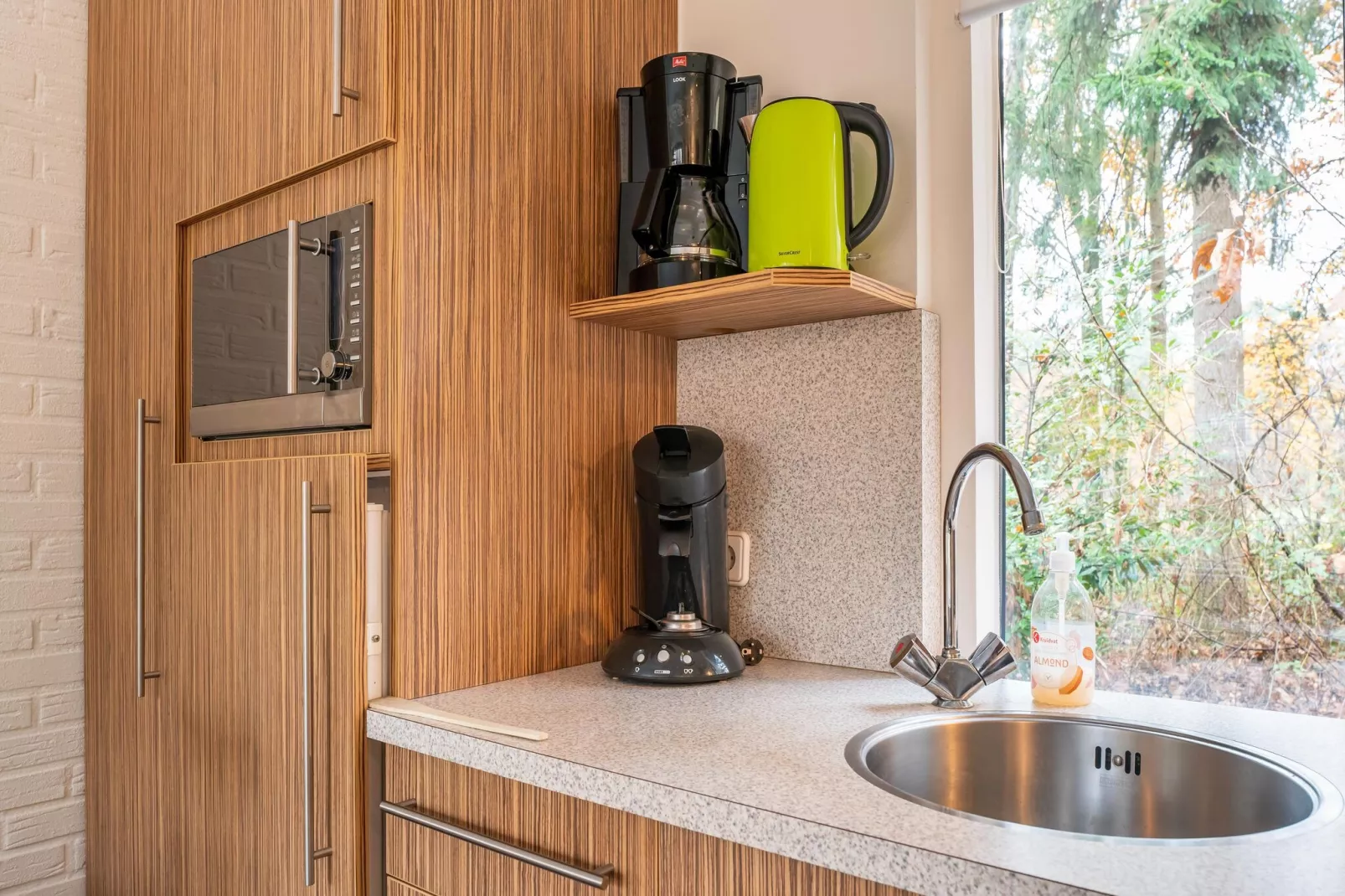 Vosseven 17 Wezel-Kitchen