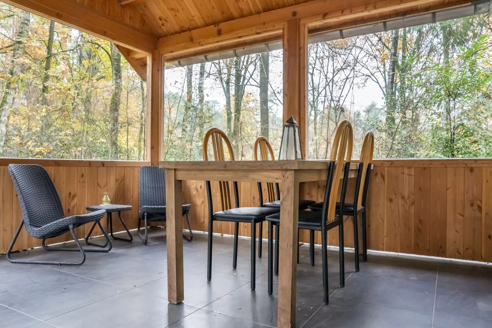 Vosseven 17 Wezel-Terrace balcony
