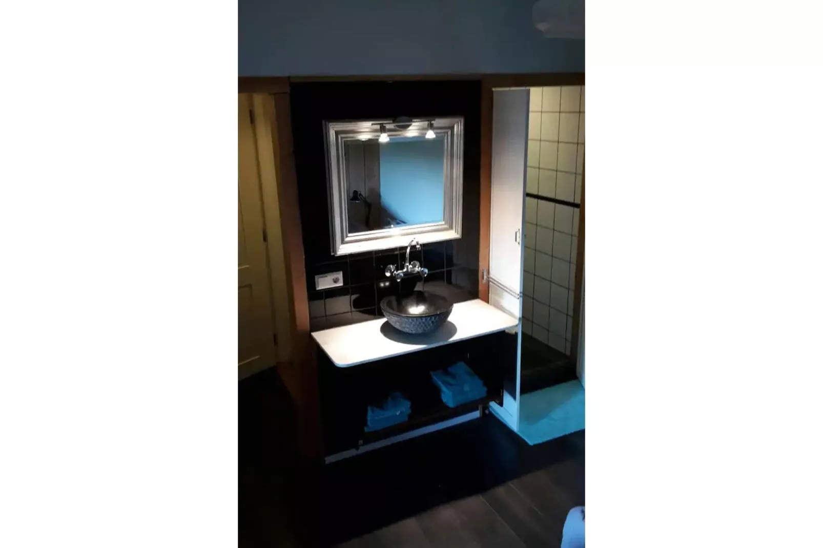 Romantiek aan het Meer I-Bathroom