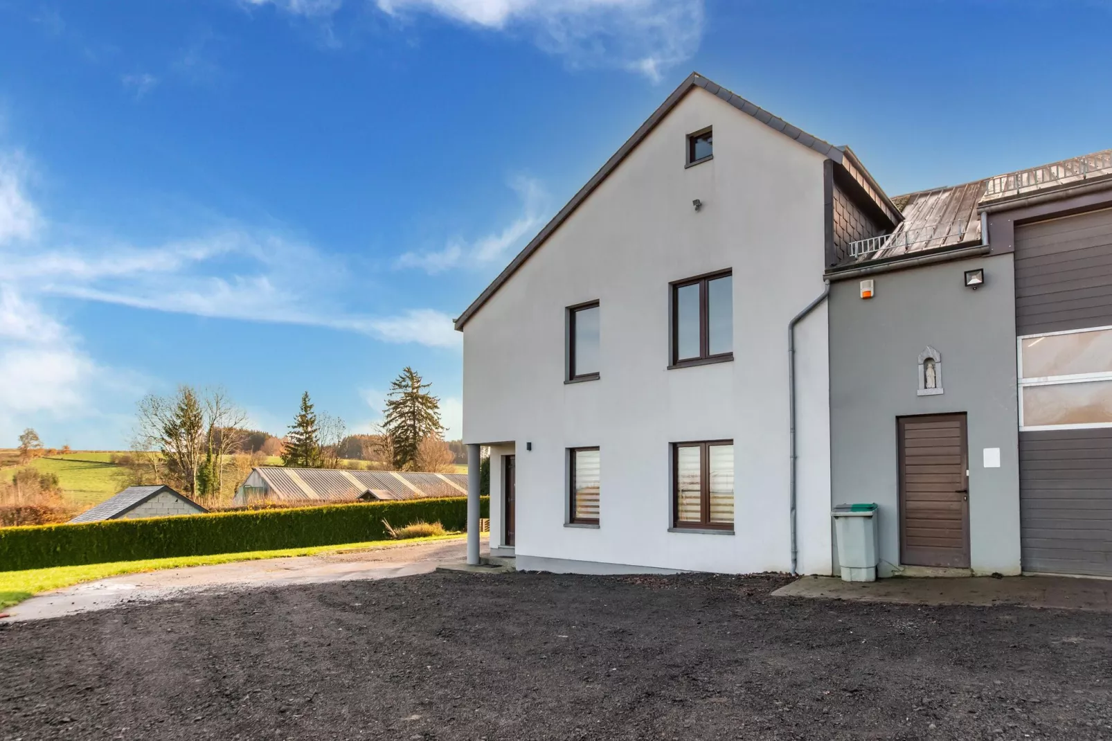 Votre maison d'ardenne-Exterior summer