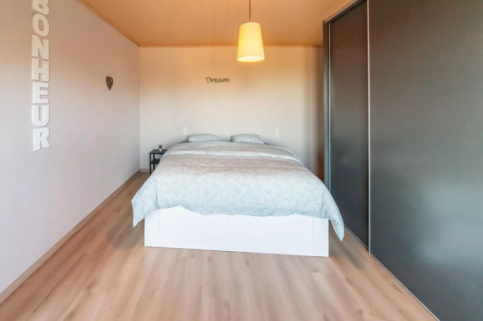Votre maison d'ardenne-Bedroom