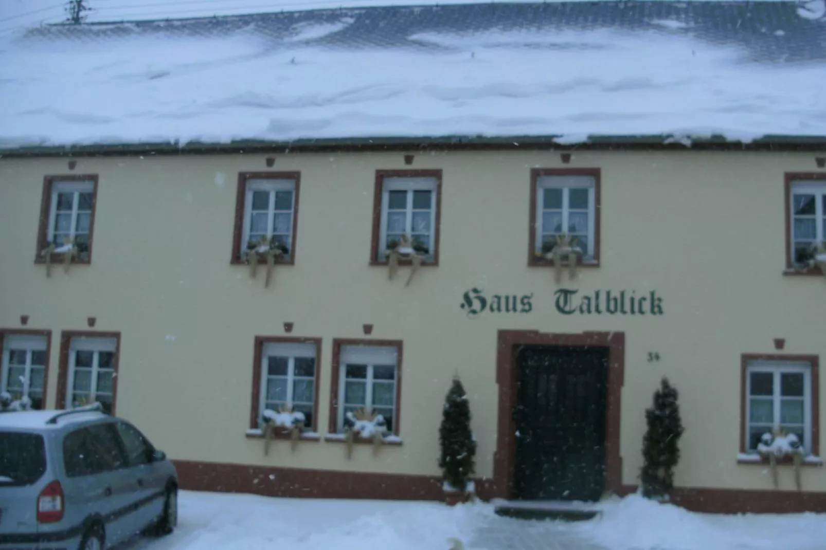 Dachstube-Exterior winter