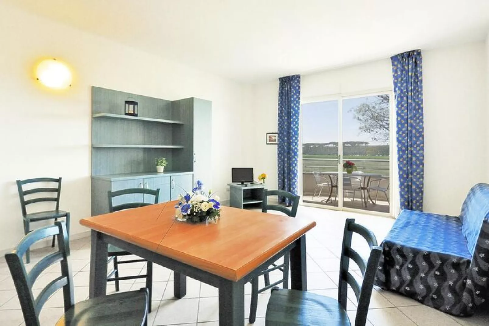 Ferienanlage La Cecinella Villaggio Turistico Cecina Mare Typ Bilo B Resid/piano terra o 1 piano terrazza/balco-Wohnzimmer