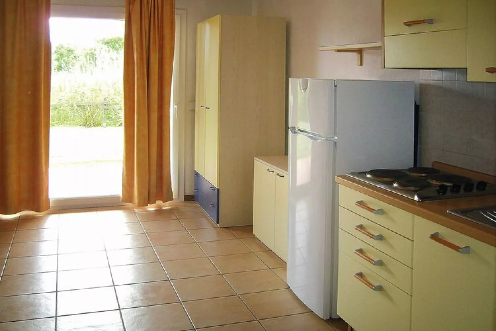 Résidence Marina Corsa in Ghisonaccia / Trilocale 6 - 3 pcs 6 pers-Kitchen