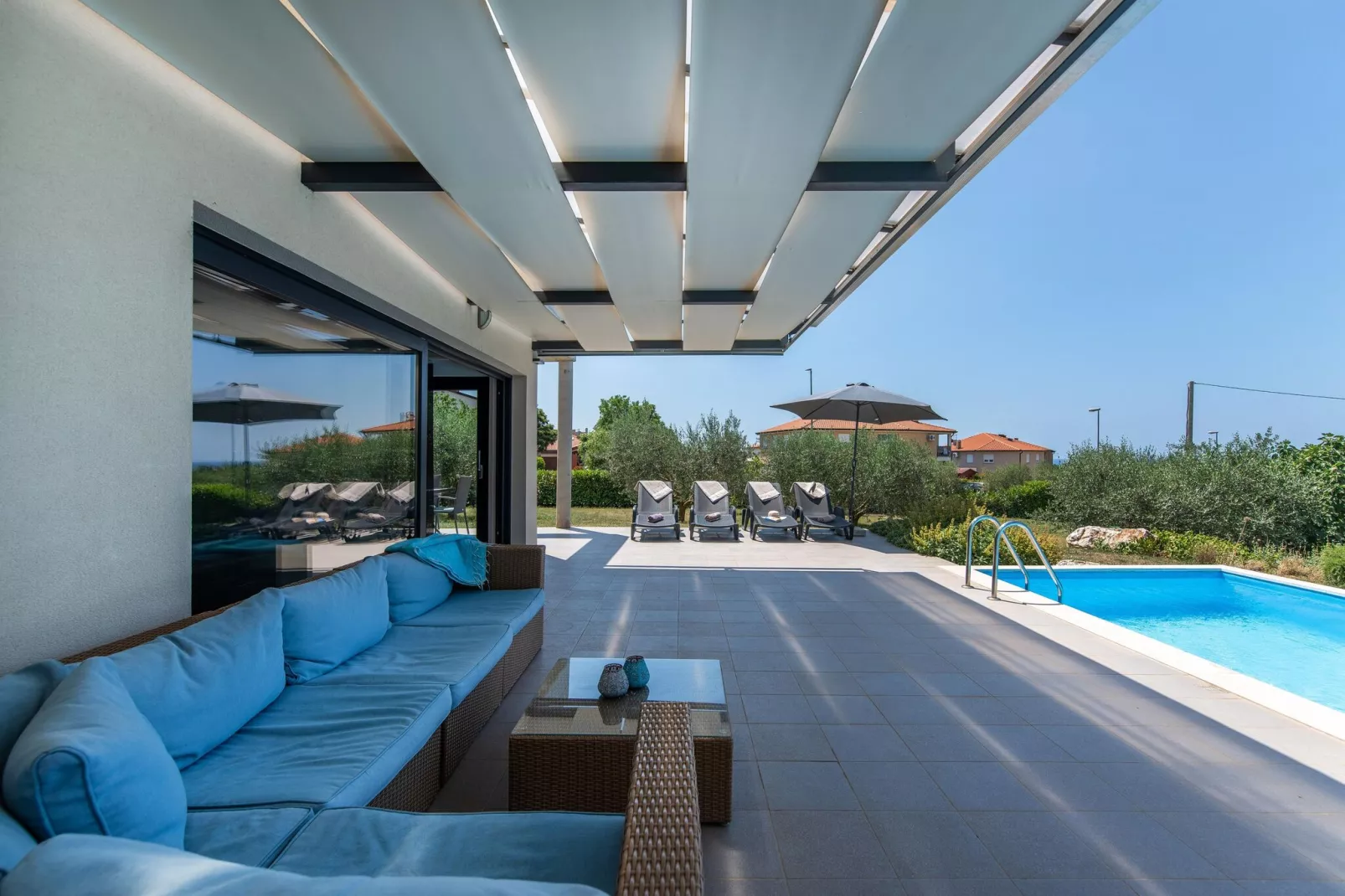 Villa Leandra-Terrace balcony