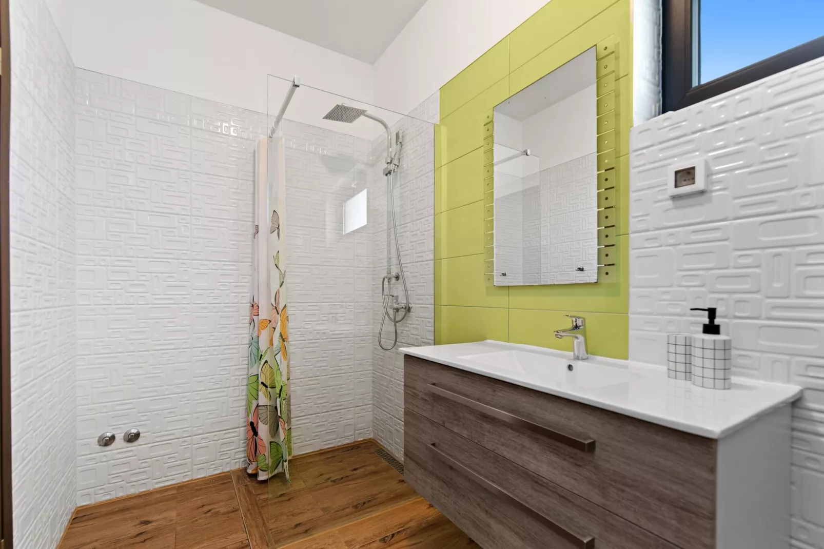 Villa Leandra-Bathroom