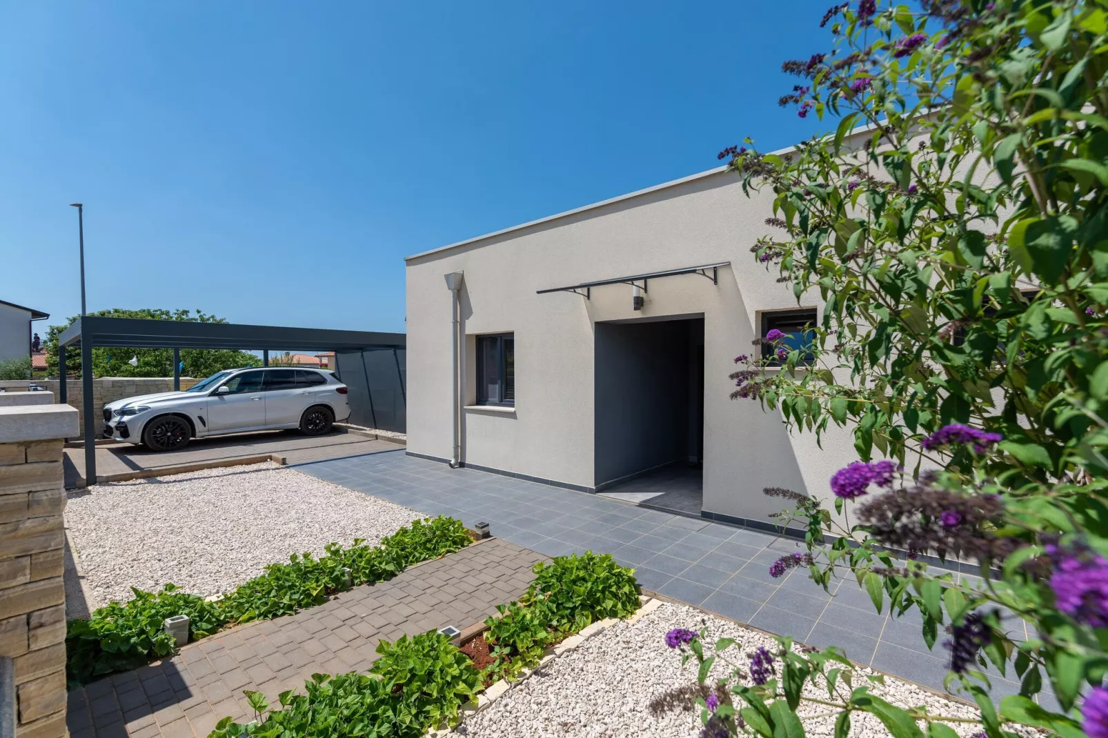 Villa Leandra-Exterior summer