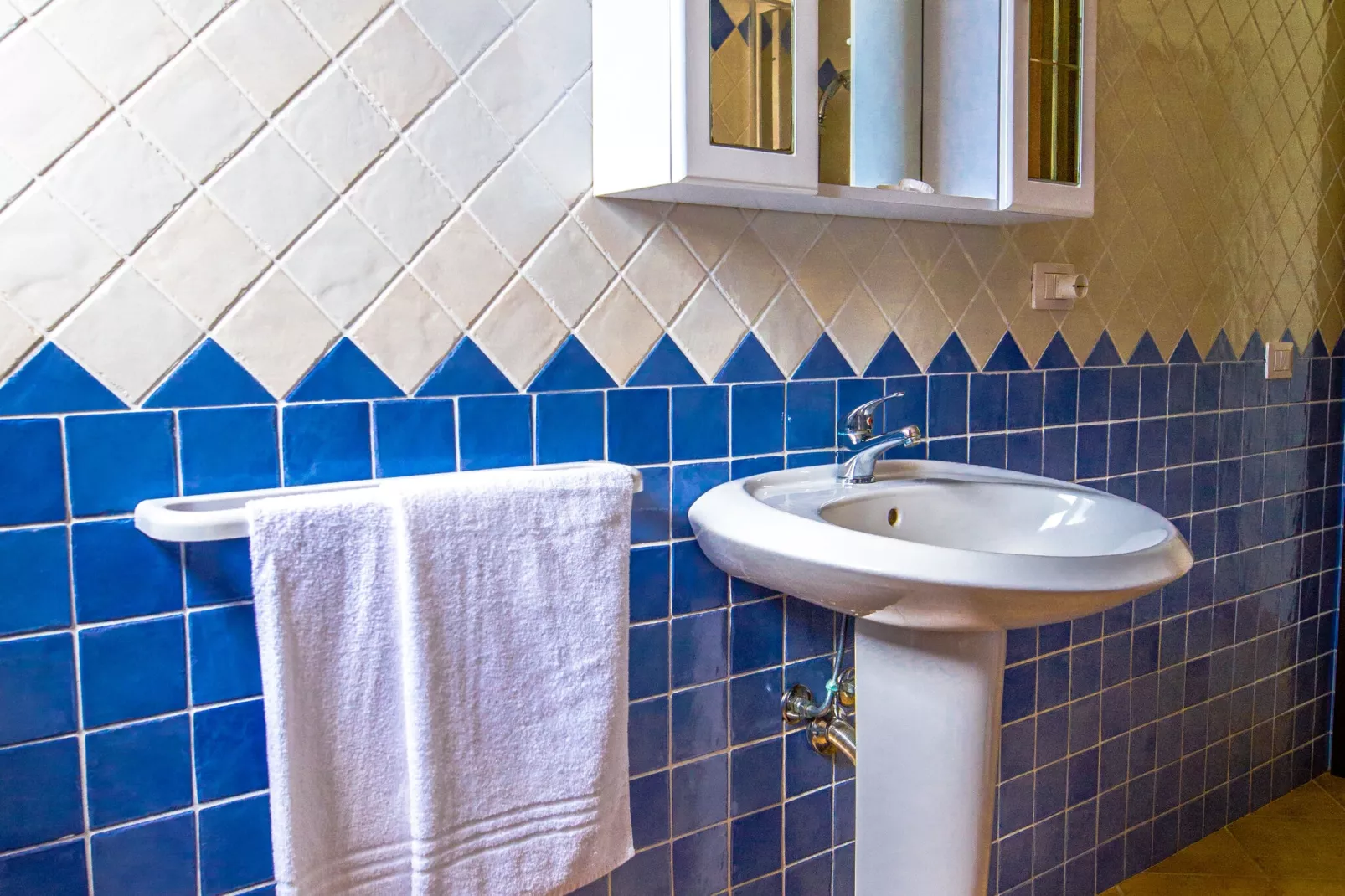 Residence Badus Badesi-Bilo 4 mit Meerblick-Bathroom