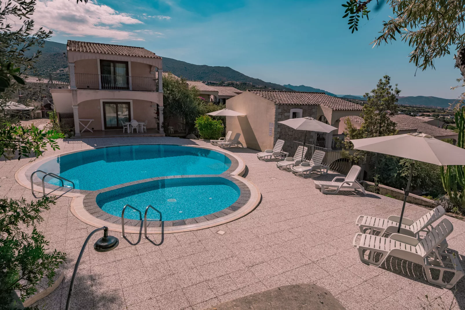 Residence Badus Badesi-Bilo 4 mit Meerblick-Pool