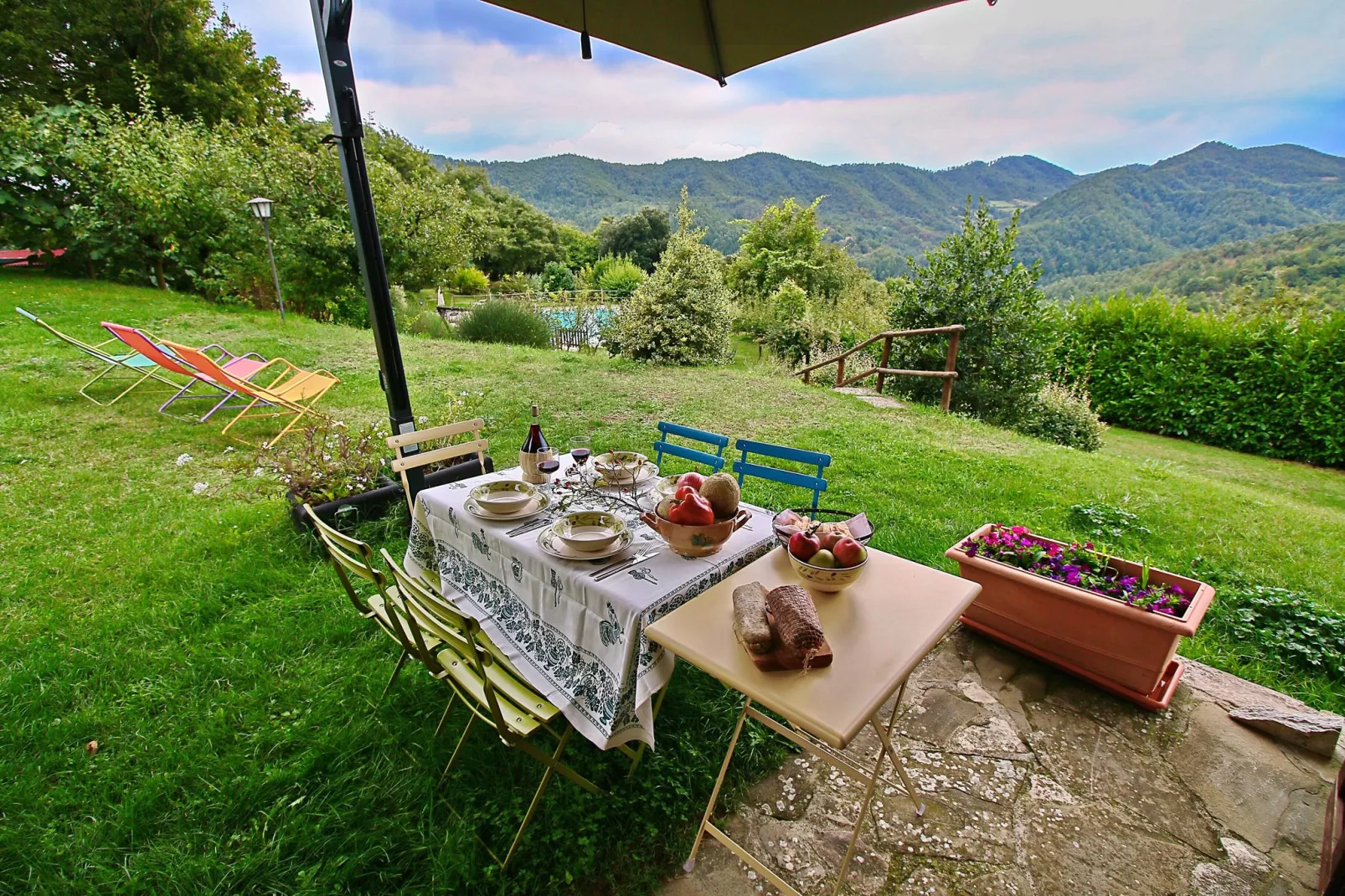 Nicchio di Rosa- Cerro Vecchio-View summer