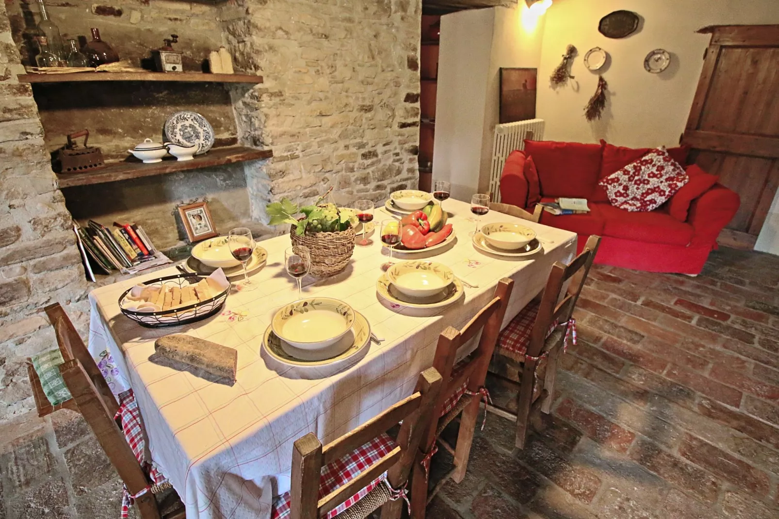 Casal Corniolo- Montalto-Dining room