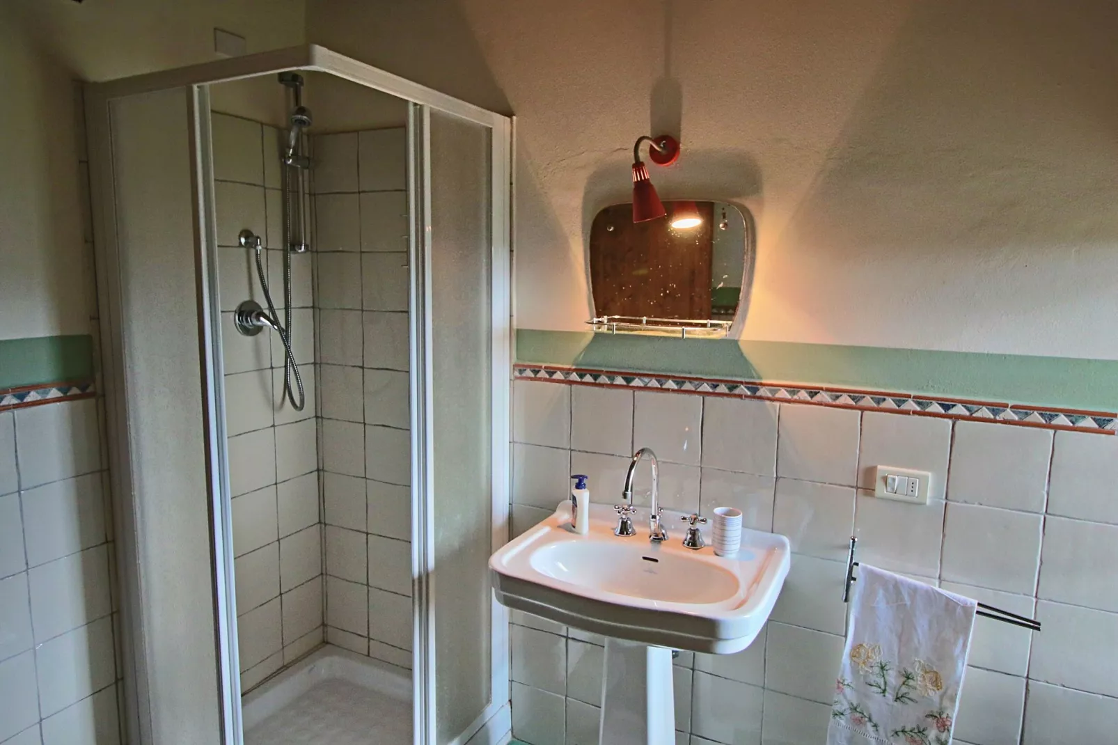 Casal Corniolo- Montalto-Bathroom