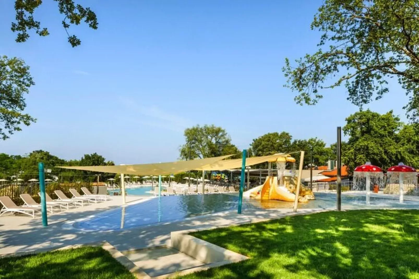 Aminess Maravea Camping Resort - Novigrad - HH Maravea Premium Village-Nicht getaggt