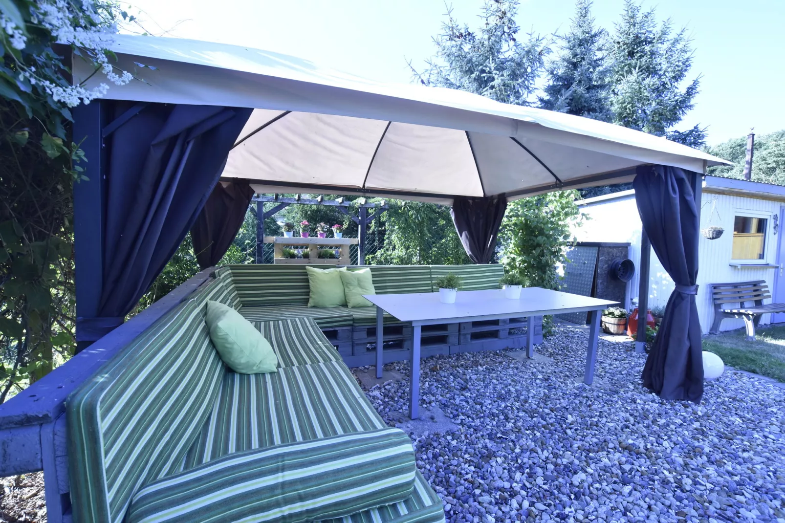 Bungalow Andrea am Salzhaff mit Garten-Gardens summer