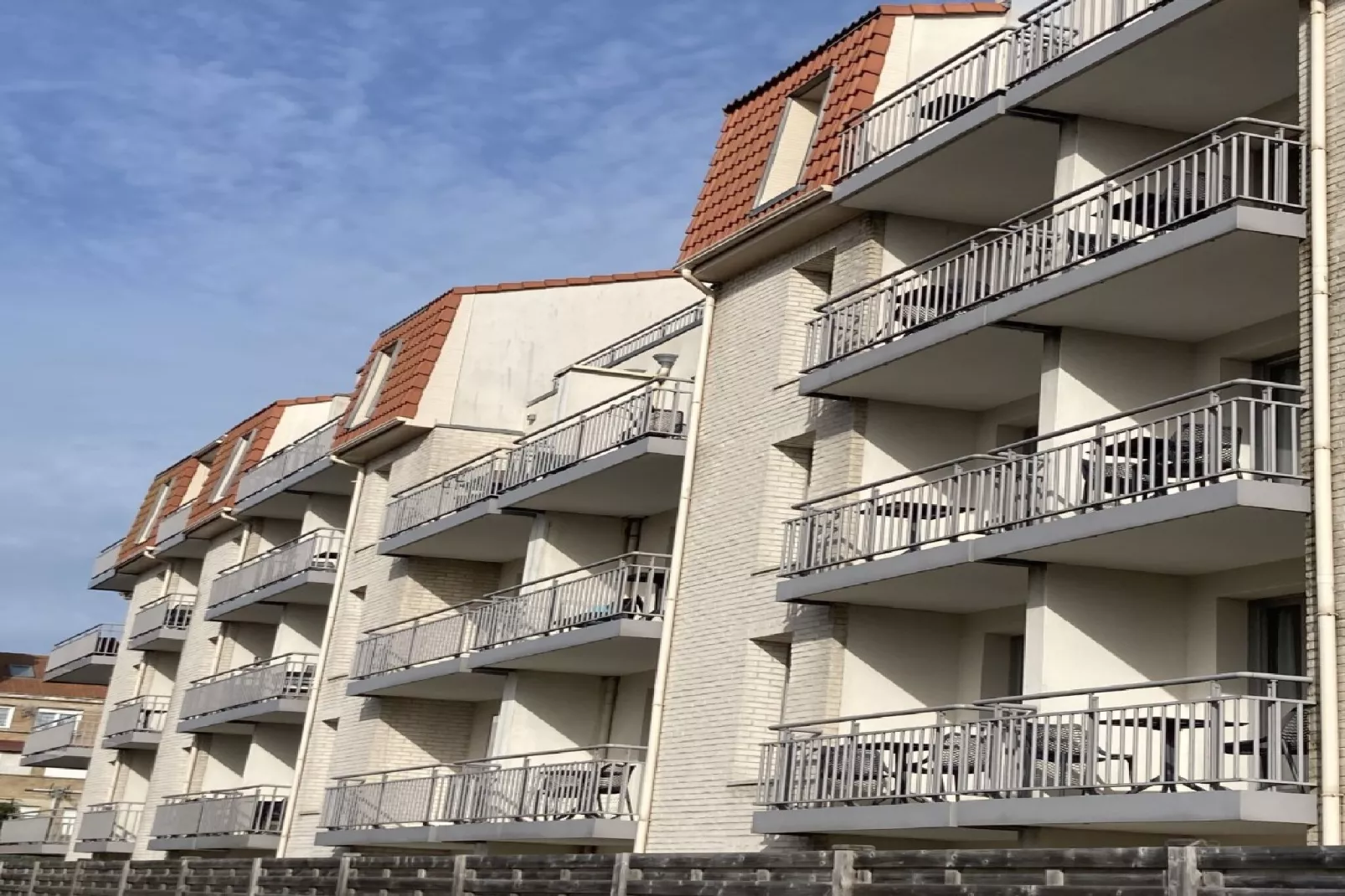 Appartement moderne avec terrasse - Außenbereich Sommer