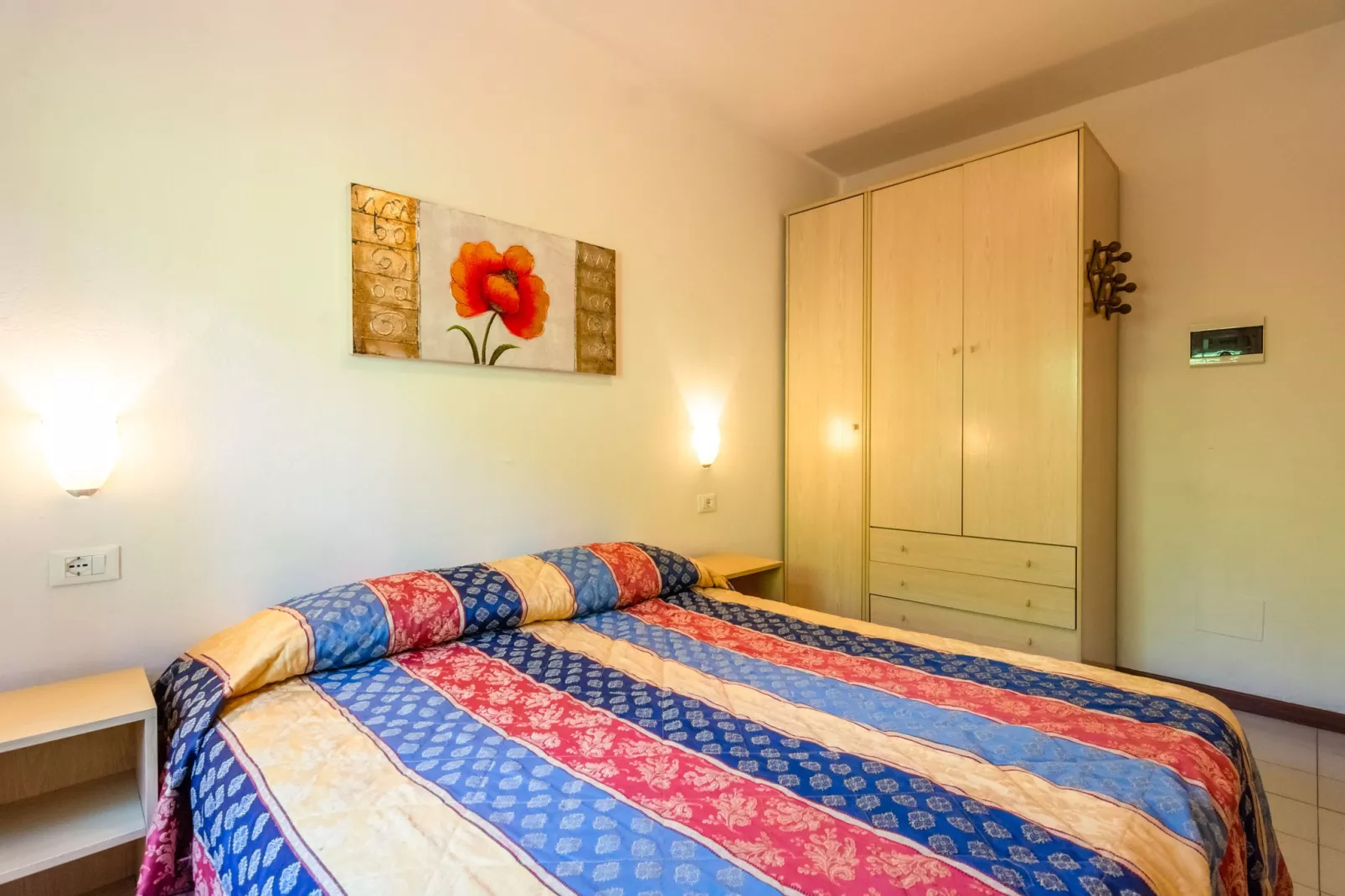 Linda-Bedroom