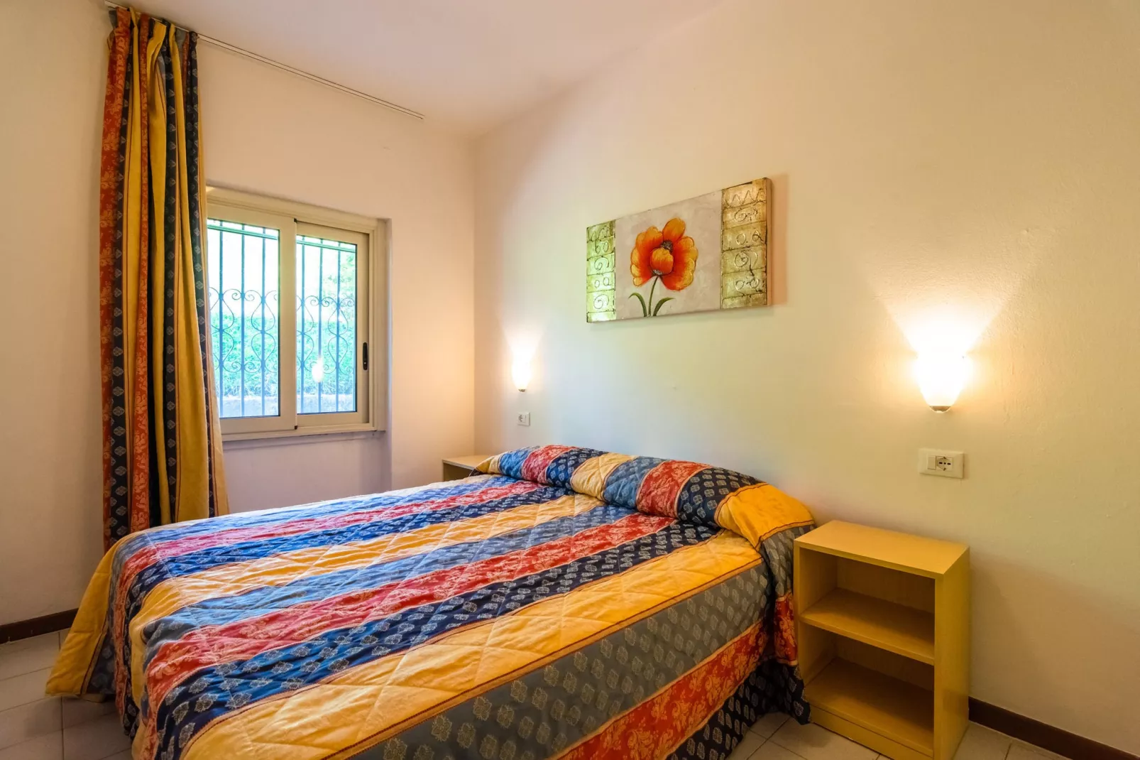 Linda-Bedroom