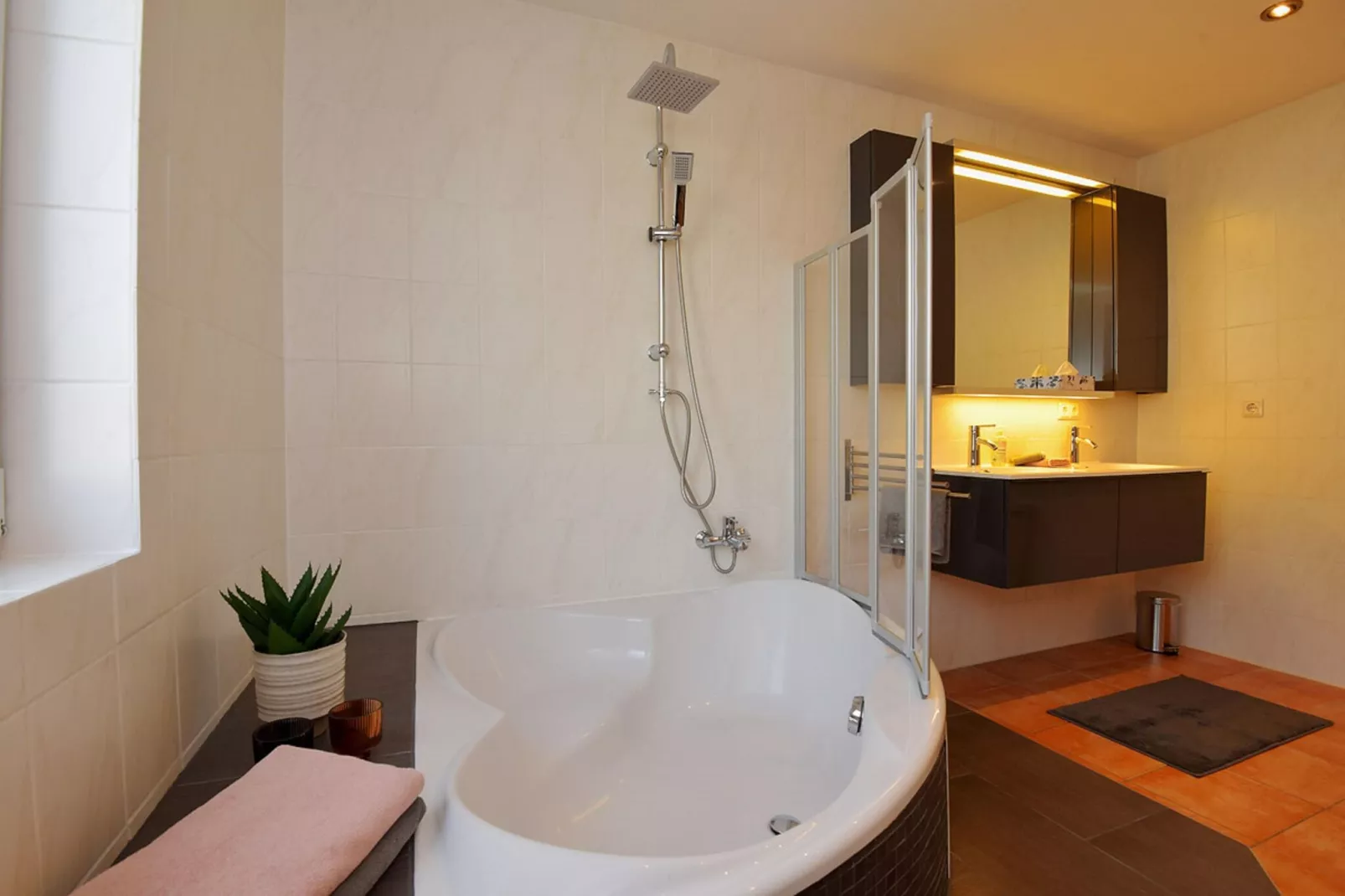 Ferienwohnung Carola-Bathroom