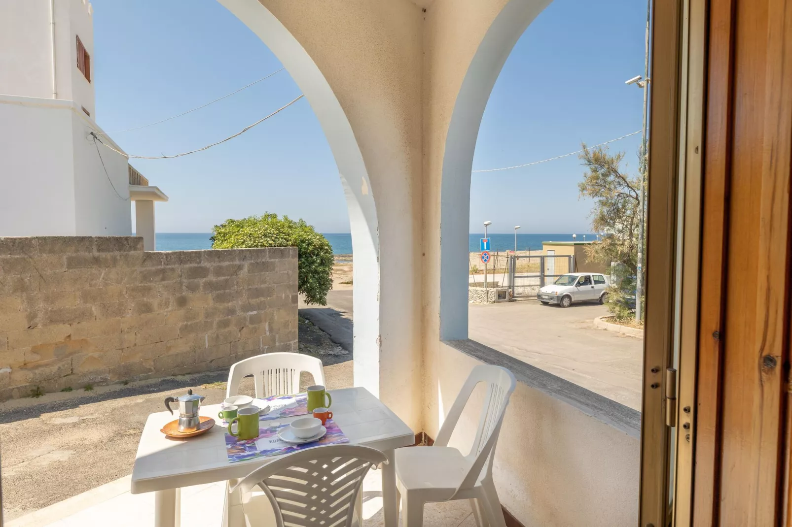 MV11-Terrace balcony