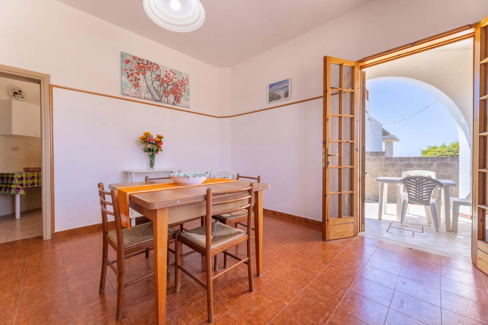 MV11-Dining room