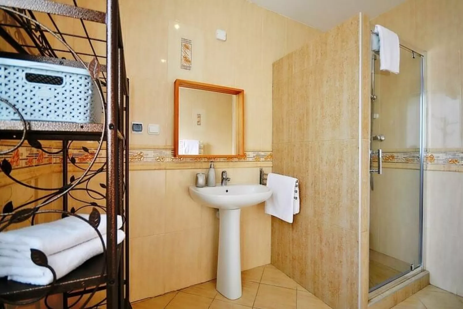 Apartament nr 1 40 qm parter Ustronie Morskie-Bathroom