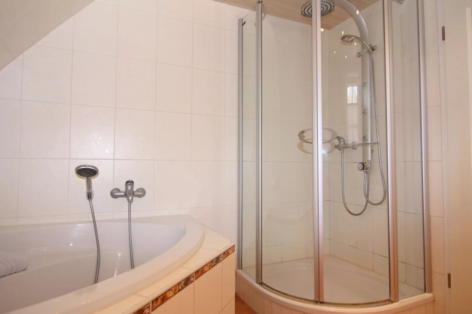 Ferienwohnung Lange Wieck am Darß-Bathroom