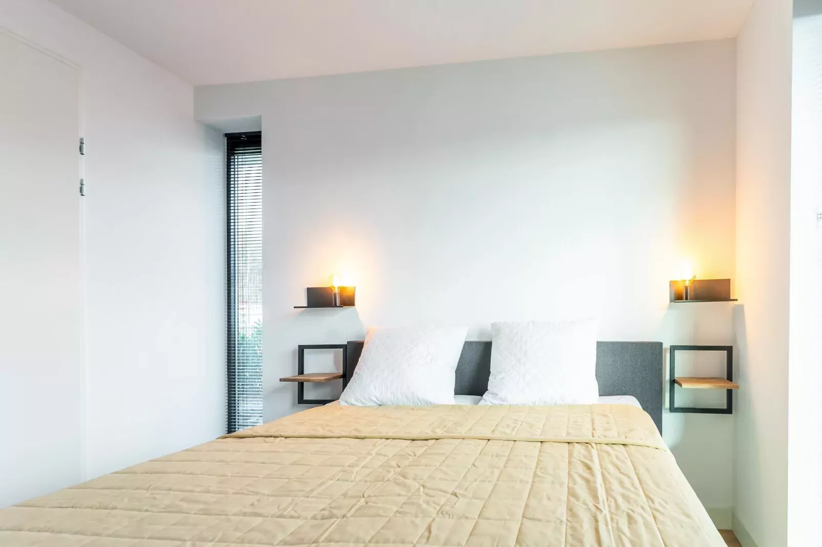 Sub Mari 577-Bedroom