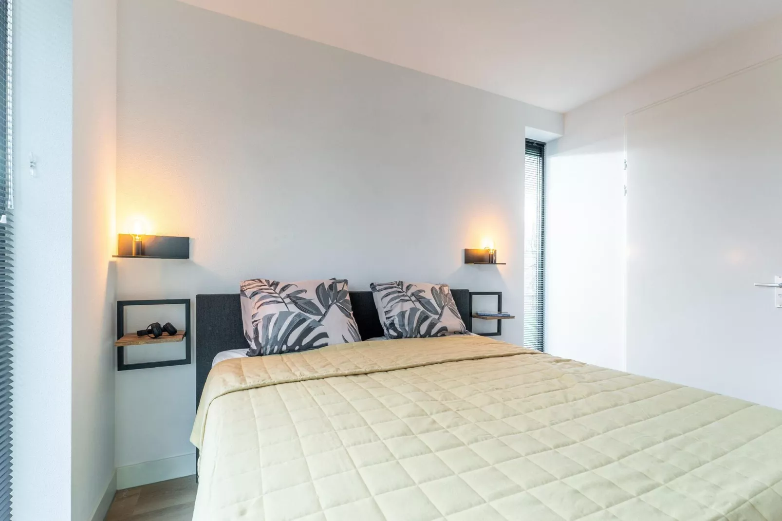 Sub Mari 577-Bedroom