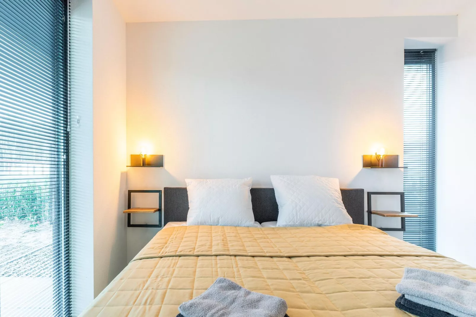 Sub Mari 577-Bedroom
