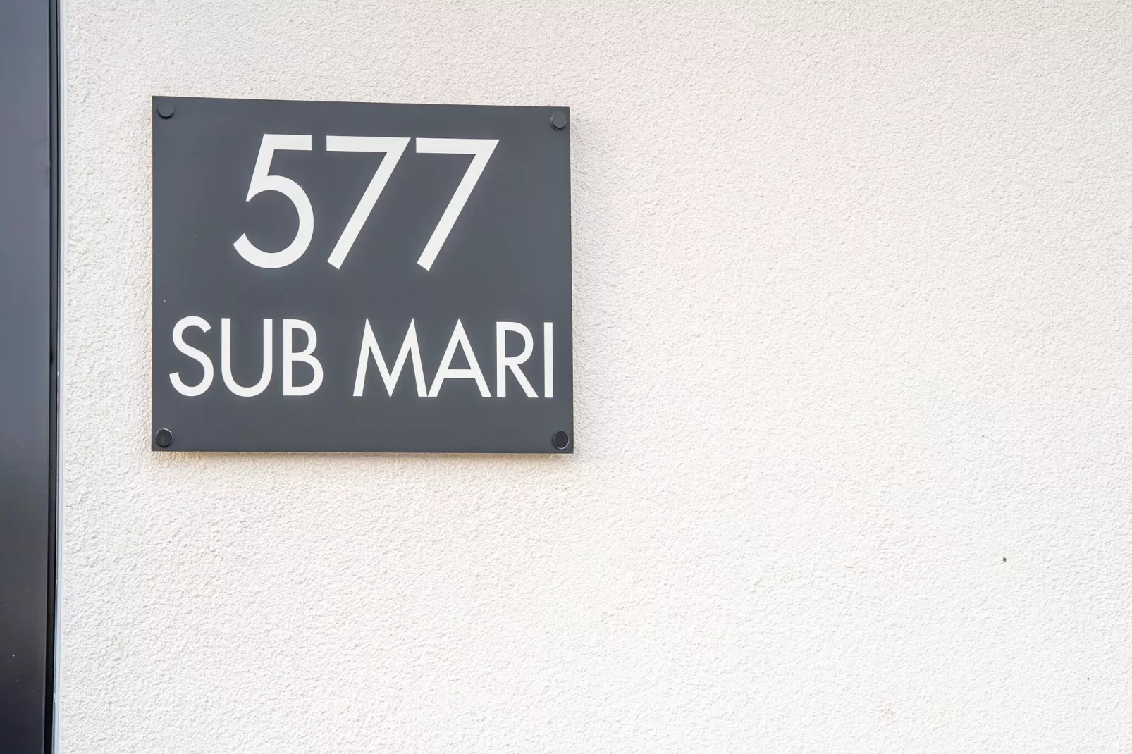 Sub Mari 577-Atmosphere