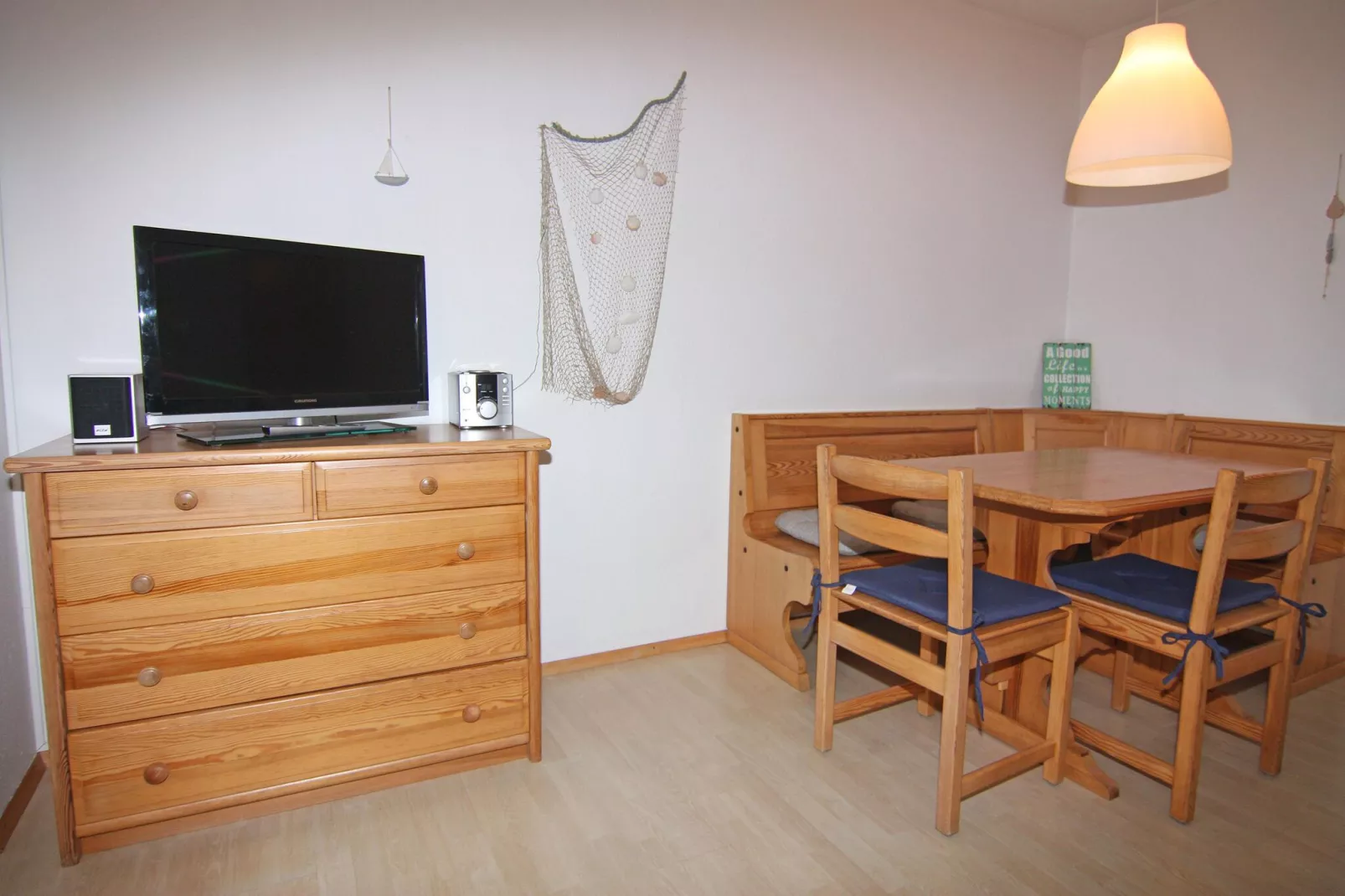 Kiebitzweg 12a Lichtblick DG-Dining room