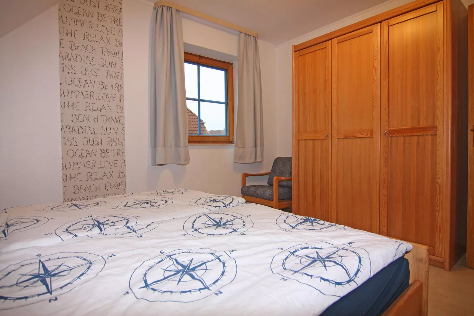 Kiebitzweg 12a Lichtblick DG-Bedroom