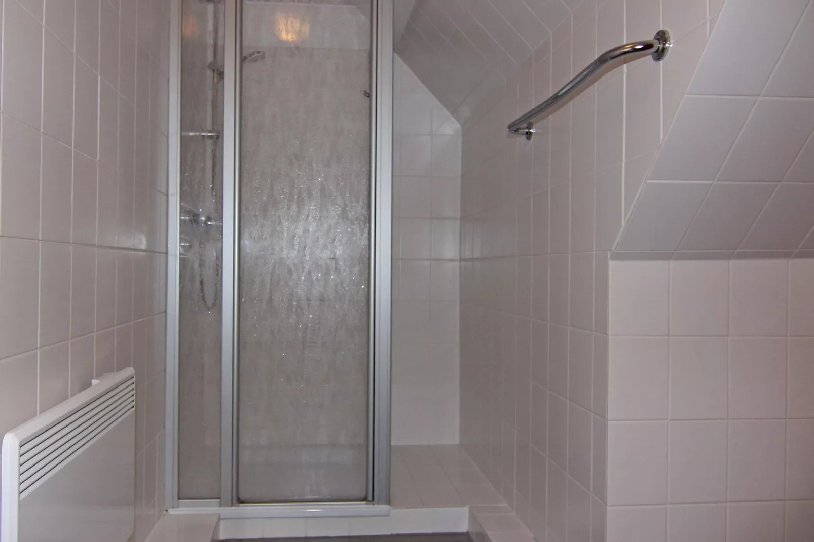 Kiebitzweg 12a Lichtblick DG-Bathroom