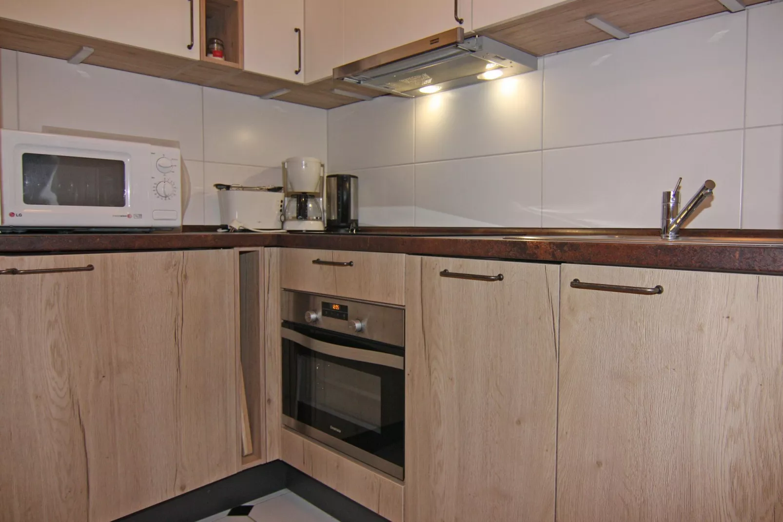 Kiebitzweg 12a EG Sonnenuhr-Kitchen