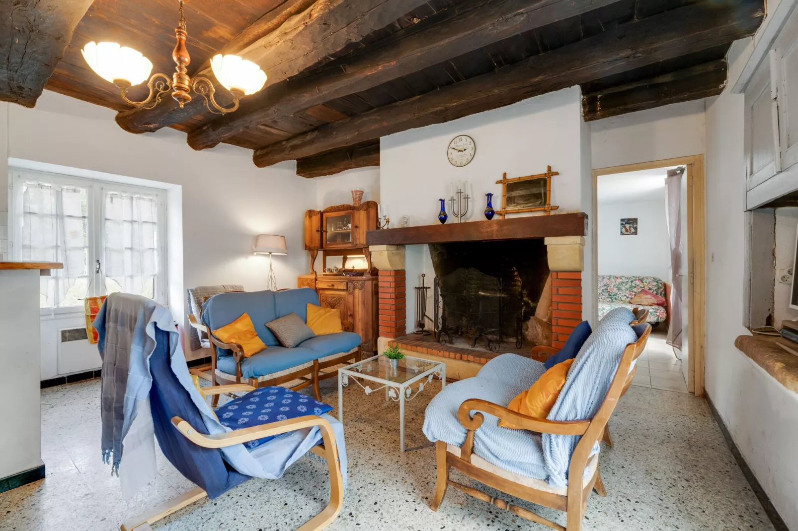 Cendrieux-Living room