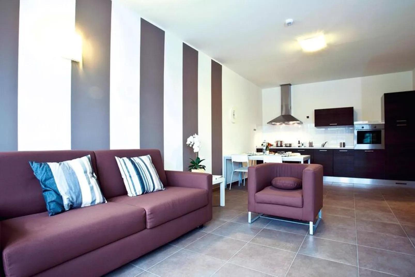 	Residence Riviera Palace Two-room Apartment-Living room